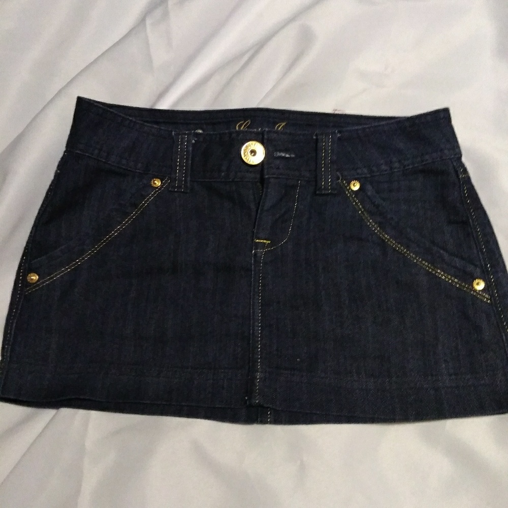 Skirts - Picture 2 of 2